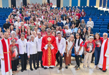 Congresso da Divina Misericórdia reúne fiéis em Maringá para momentos de fé e oração